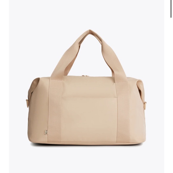 BEIS Handbags - BEIS BEISICS Duffle in Beige